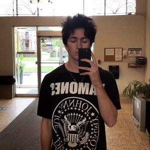 Meet your Posher, Connor